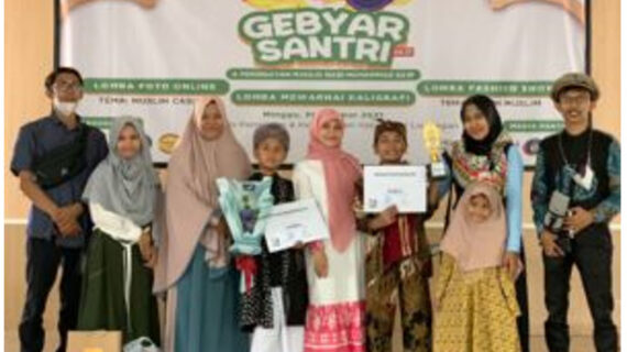 Azzam Abror Siswa Kelas 5 SDNU Banat-Banin, Gondol Piala Juara 2 Fashion Batik